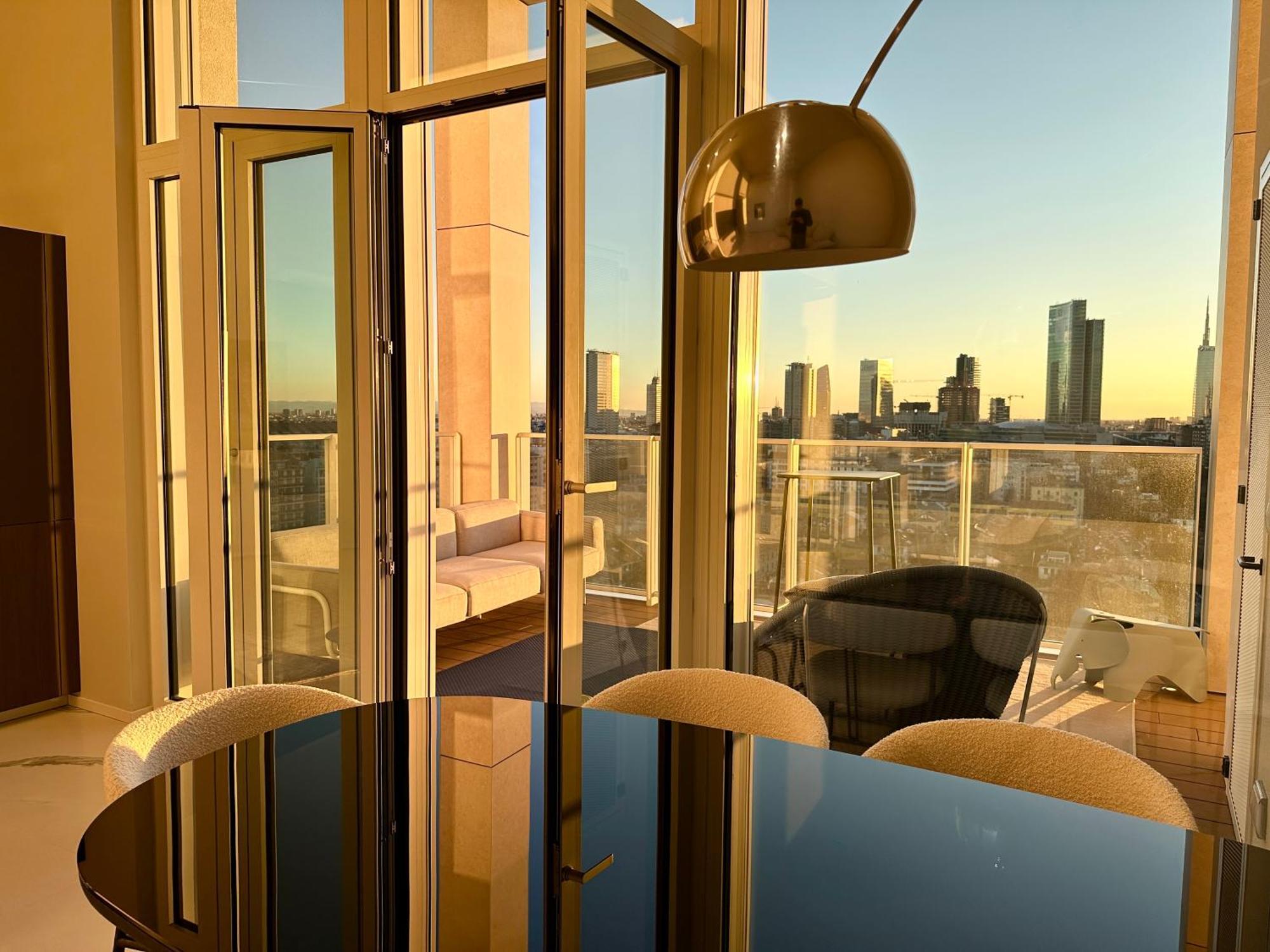 Modern Flat 16th Floor - Terrace With Skyline View * Milán