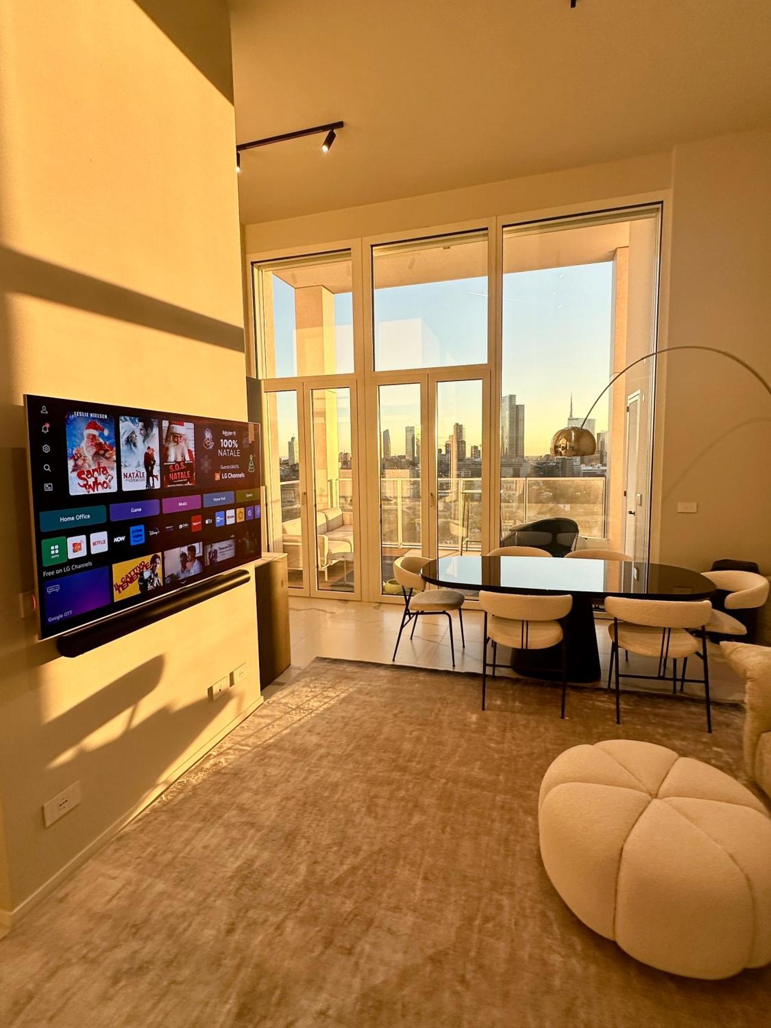 Apartamento Modern Flat 16th Floor - Terrace With Skyline View Milán