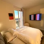 Modern Flat 16Th Floor - Terrace With Skyline View