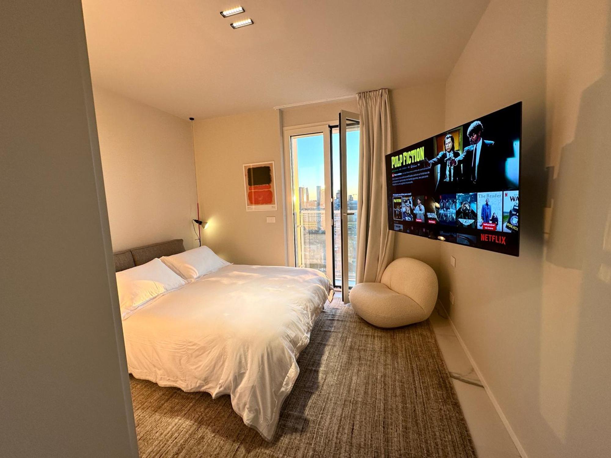 Apartment Modern Flat 16th Floor - Terrace With Skyline View *
